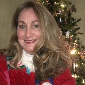 Meet your Posher, Suzanne